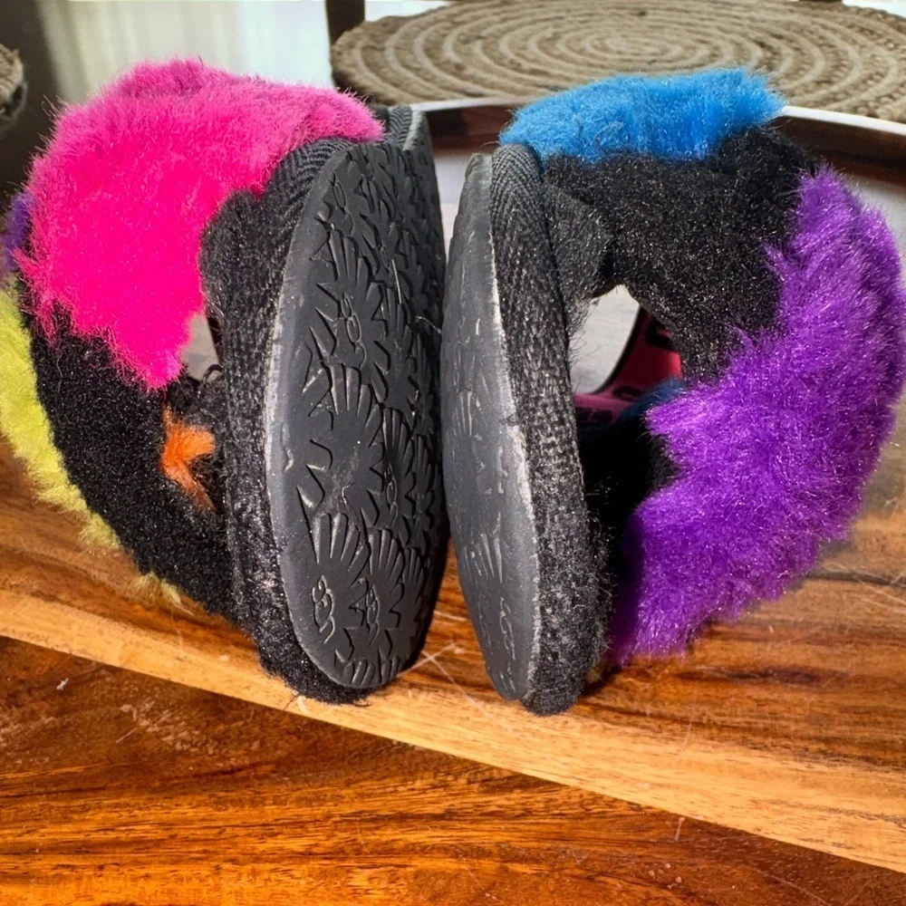 UGG Fluff Yeah Party Spots Fur Lined Slippers Sandals w/ Strap Toddlers Sz 9